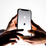 iPhone 16e: Apple lanza el smartphone económico con IA integrada