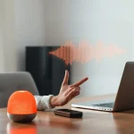 Imagen relacionada con Amazon Alexa crear podcasts IA