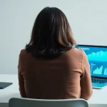 Imagen relacionada con DeepSeek reduce precio IA